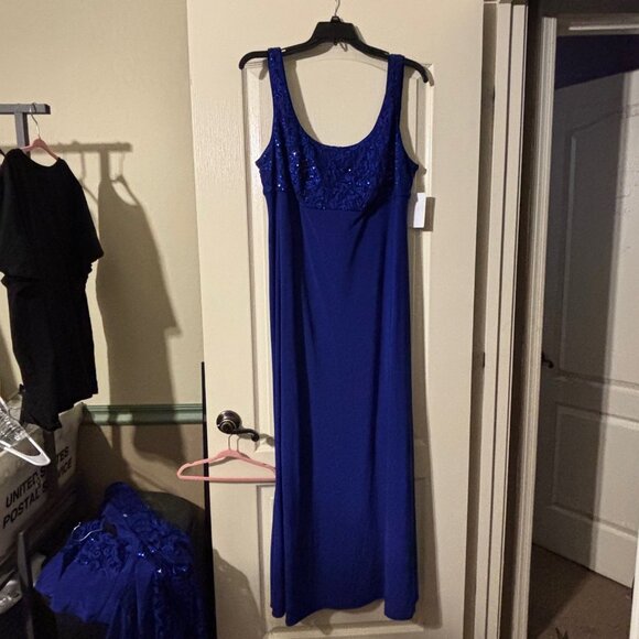 NWT R&M Richards Women's 2 Piece Lace Dress and Shrug Set SZ 14W - Picture 4 of 11